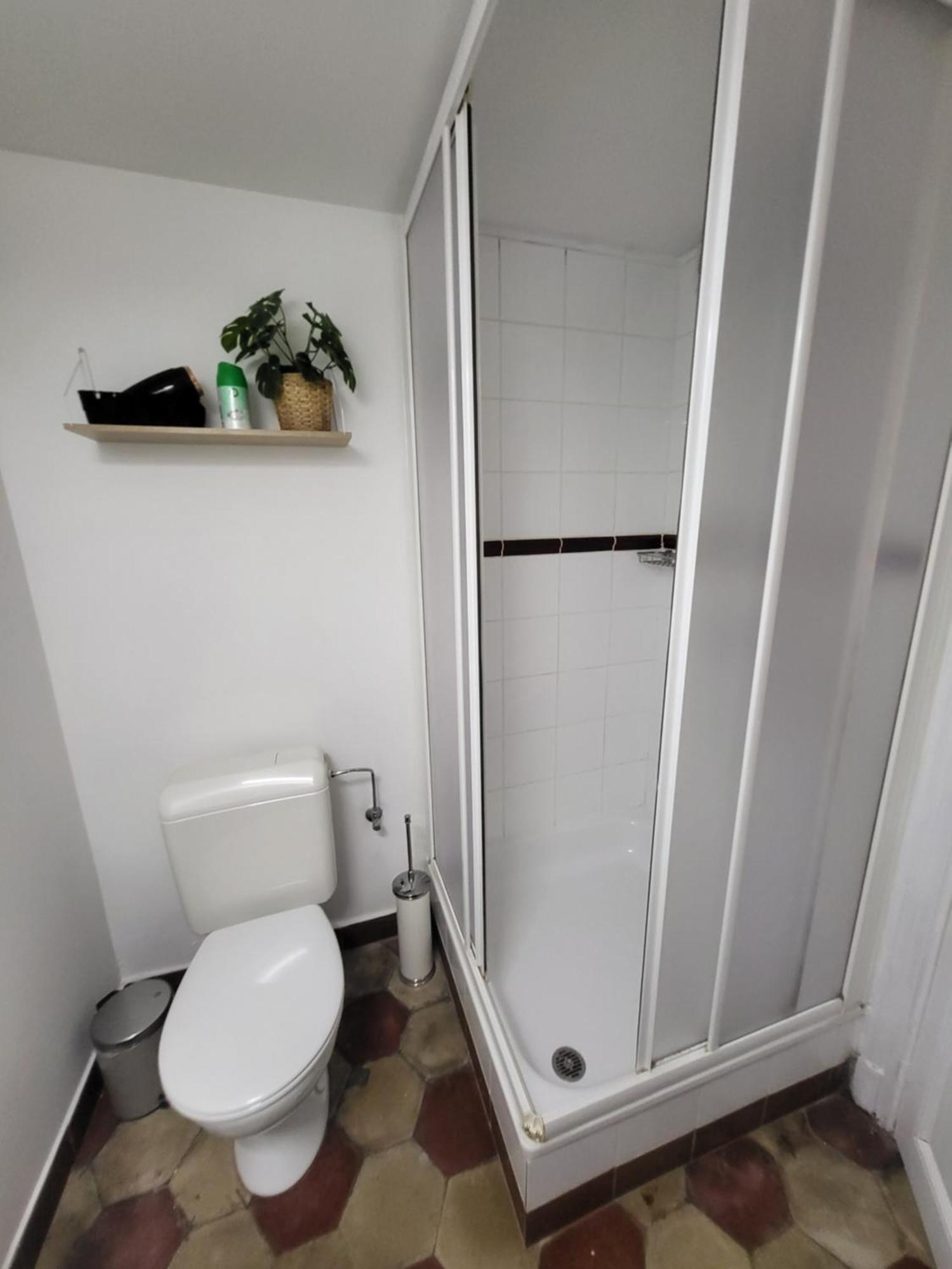 Brussels Bed & Blockchain Private Rooms With Shared Bathroom Etterbeek الغرفة الصورة