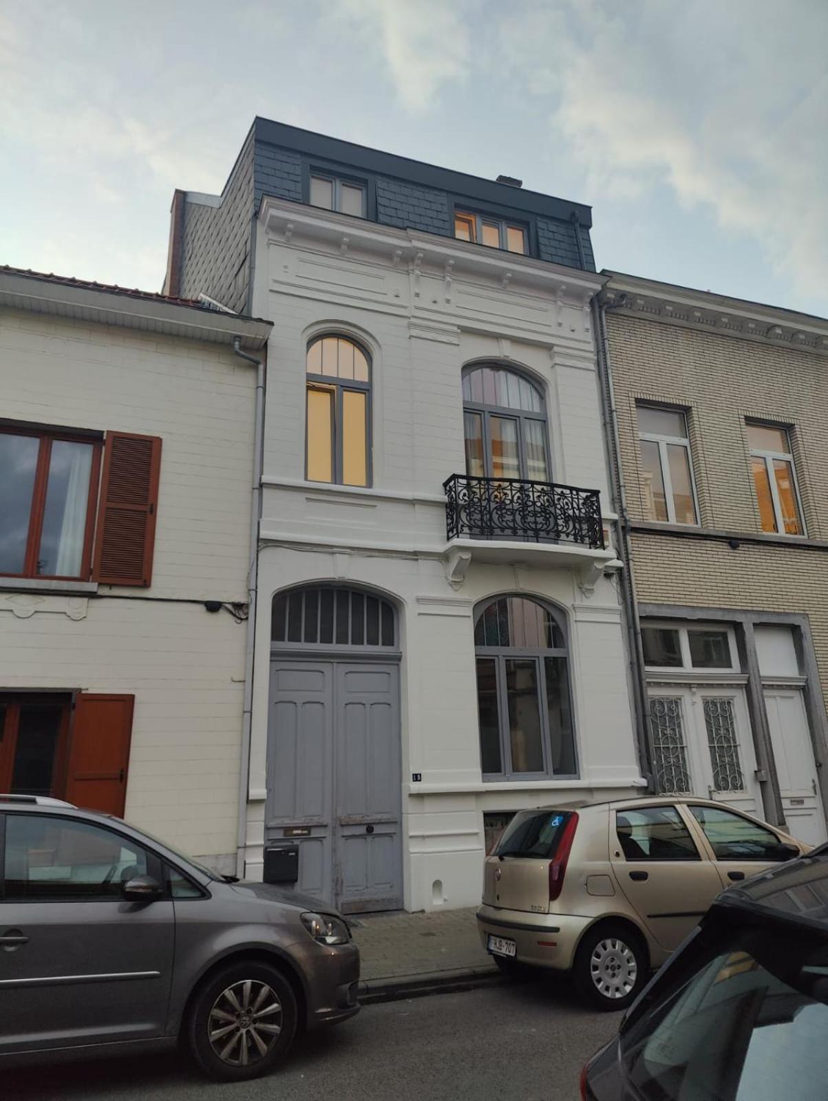 Brussels Bed & Blockchain Private Rooms With Shared Bathroom Etterbeek المظهر الخارجي الصورة